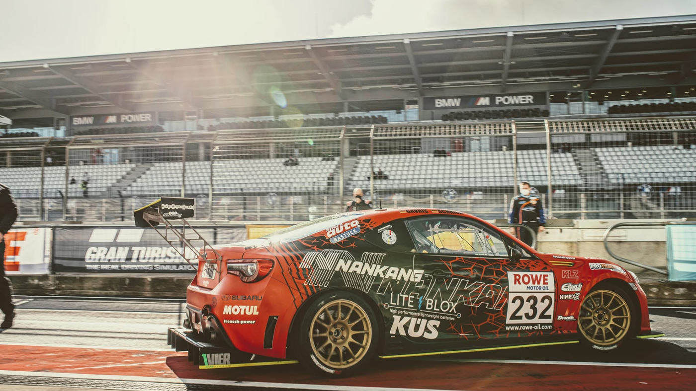 Track & Performance