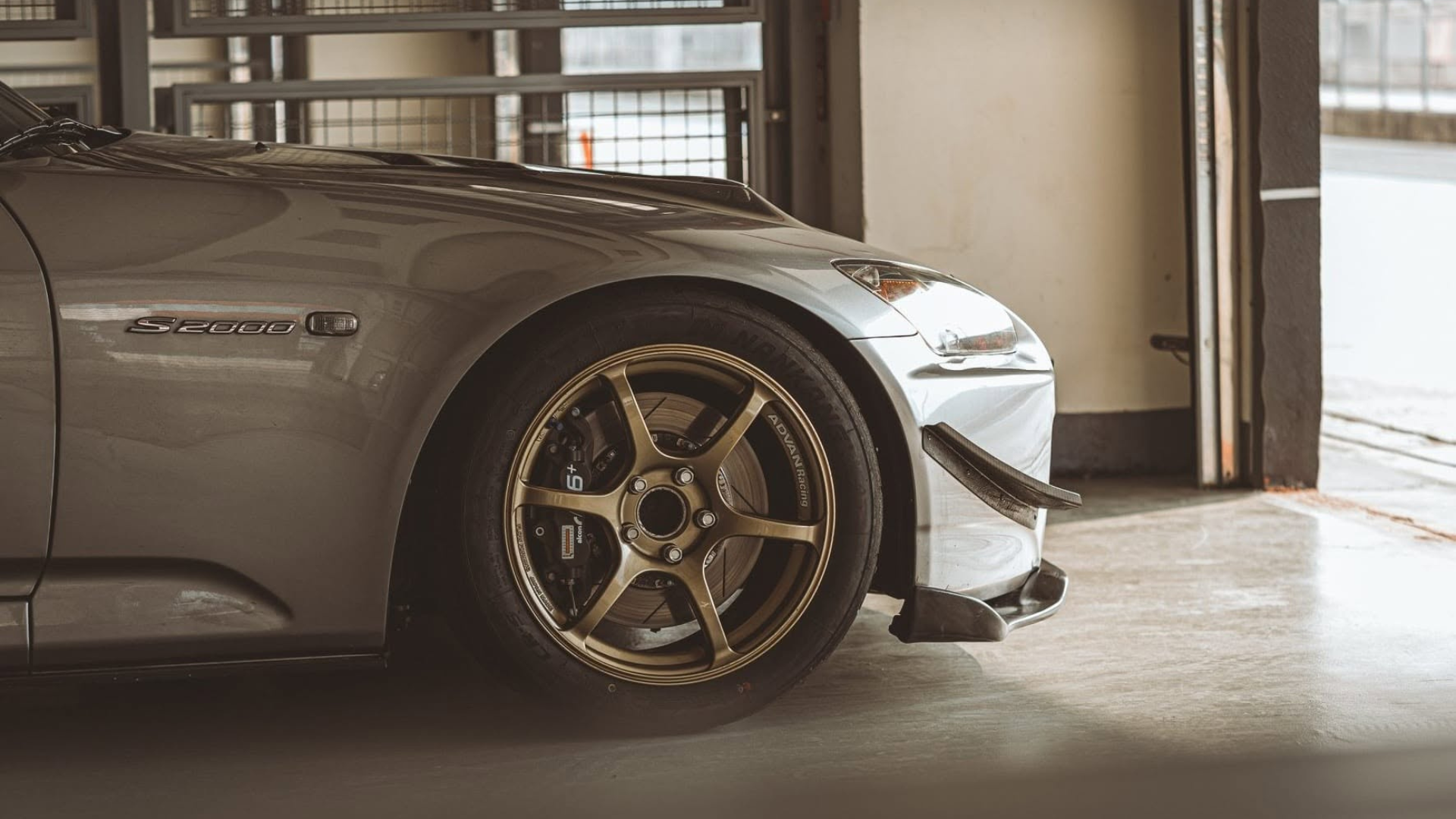 Halo Garage enthusiast accessory